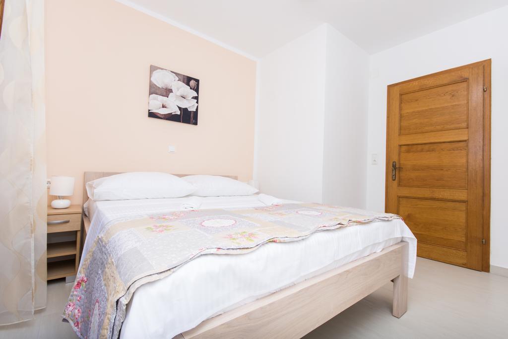Apartments Bisera Trogir Dış mekan fotoğraf